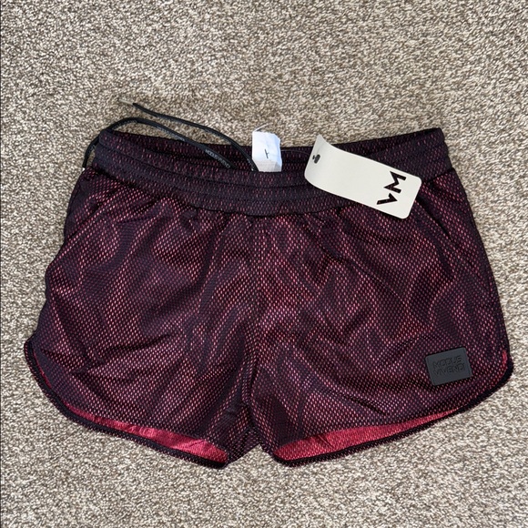 Modus Vivendi Men's Burgundy Mesh Shorts size S - Picture 1 of 4